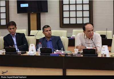 تجلیل استاندار بوشهر از افتخارآفرینان آموزشی استان