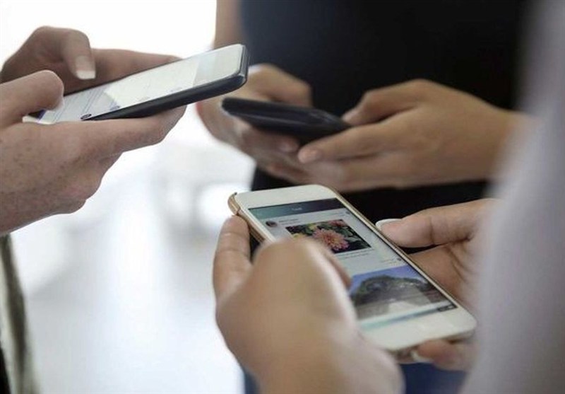 سفر تهرانی‌ها کیفیت اینترنت موبایل را بهتر کرد / ضرورت افزایش شبکه در کلان‌شهرها