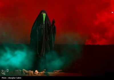 تئاتر میدانی سرزمین خورشید