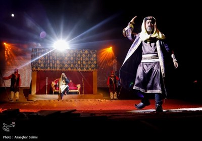 تئاتر میدانی سرزمین خورشید
