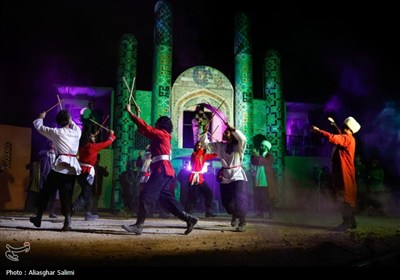 تئاتر میدانی سرزمین خورشید