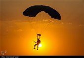 Skydiving Competition Held in Iran