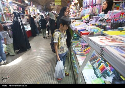 بازار فروش لوازم التحریر در آستانه سال تحصیلی