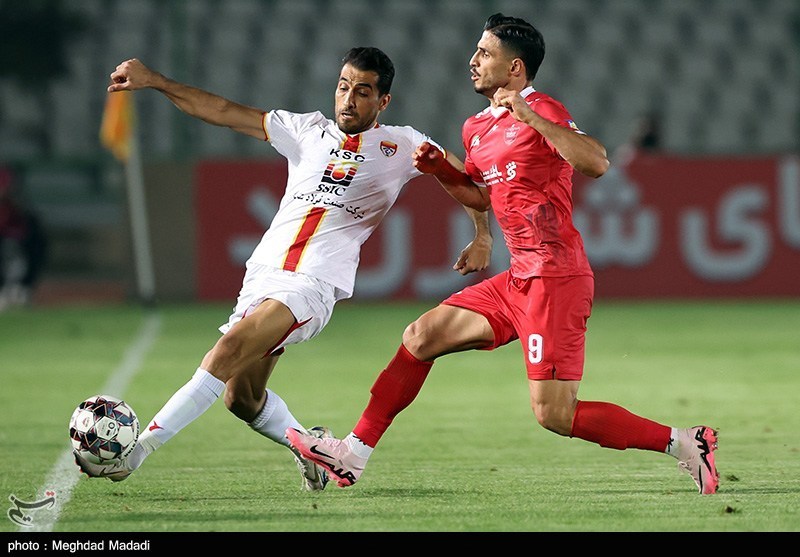 لیگ برتر فوتبال , تیم فوتبال پرسپولیس , تیم فوتبال استقلال , تیم فوتبال سپاهان اصفهان , تیم فوتبال تراکتور تبریز , 
