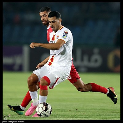 دیدار تیم‌های فوتبال پرسپولیس و فولاد