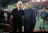 یحیی گل محمدی سرمربی تیم فوتبال فولاد خوزستان و وحید هاشمیان سرمربی تیم فوتبال پرسپولیس