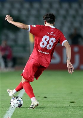 دیدار تیم‌های فوتبال پرسپولیس و فولاد
