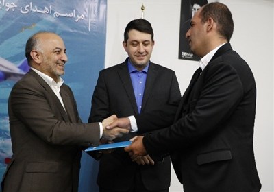 بيمه،دي،شركت،مشتريان،برنده،عامل،مدير،نفر،تهران،توجه،برندگان، ...