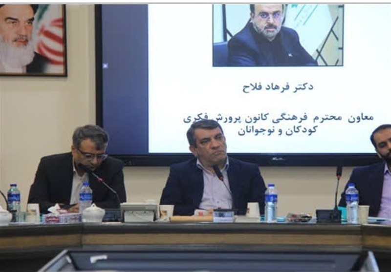 نشست تخصصی دفتر مطالعات و پژوهش‌های بنیاد شهید برگزار شد