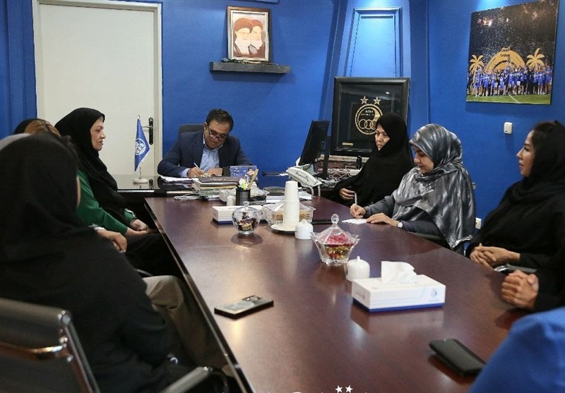 فوتبال , استقلال , 