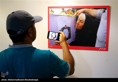 نمایشگاه عکس "12 روز ایران" به روایت تصویر نمایشگاه عکس "12 روز ایران" به روایت تصویر