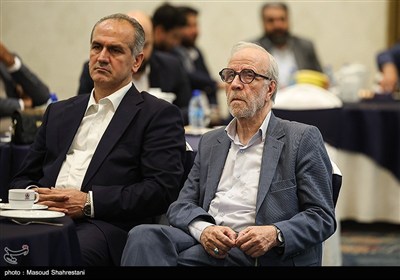 رونمایی از (روبولگال) نخستین روبات وکیل ایران