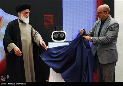 رونمایی از (روبولگال) نخستین روبات وکیل ایران