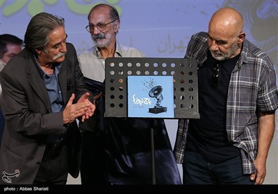 کاریکاتور علیه "باج‌نیوزها"؛ هنرمندان علیه فساد رسانه‌ای