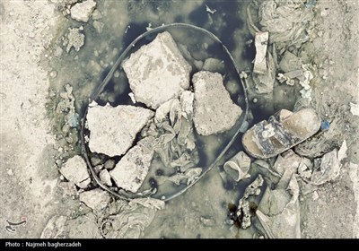 سنگ‌کن شرقی بندرعباس؛ زندگی در کوچه‌های خاکی و فاضلاب روان