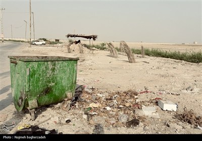 سنگ‌کن شرقی بندرعباس؛ زندگی در کوچه‌های خاکی و فاضلاب روان