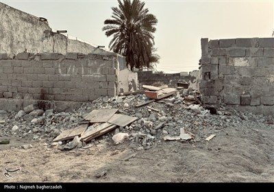 سنگ‌کن شرقی بندرعباس؛ زندگی در کوچه‌های خاکی و فاضلاب روان