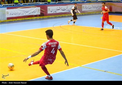 دیدار تیمهای فوتسال پردیس قزوین و بهشتی سازه گرگان