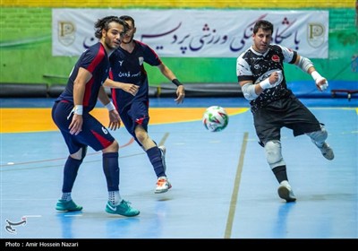 دیدار تیمهای فوتسال پردیس قزوین و بهشتی سازه گرگان
