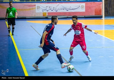 دیدار تیمهای فوتسال پردیس قزوین و بهشتی سازه گرگان