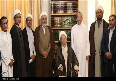 قدردانی آیت‌الله مکارم‌ شیرازی از تلاش‌های صورت گرفته در ترجمه تفسیر نمونه