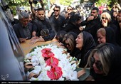 Fans Bid Farewell to Iranian Pop Singer Omid Jahan