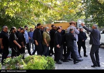 تشییع پیکر امید جهان