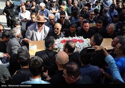 تشییع پیکر امید جهان