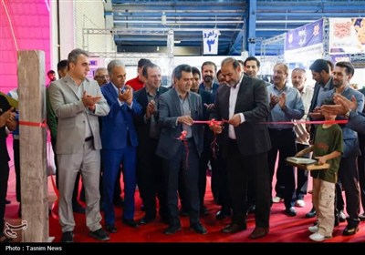 گشایش نمایشگاه پاییزه و لوازم التحریر در شهرکرد