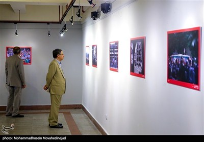 معرض صور &quot;12 یوماً من إیران&quot; بالعاصمة طهران.