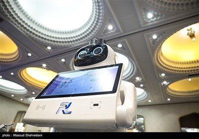 Представлен (Robolegal) — первый иранский робот-юрист