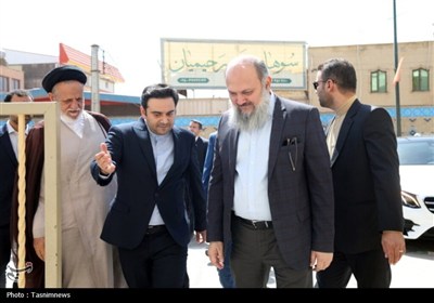 تشرف وزیر تجارت و بازرگانی پاکستان به حرم حضرت معصومه(س)