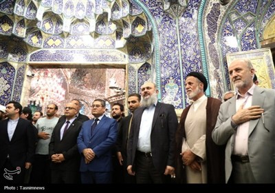 تشرف وزیر تجارت و بازرگانی پاکستان به حرم حضرت معصومه(س)