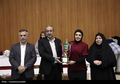 تیم «کاشتلند» بر سکوی قهرمانی فوتسال بانوان اردبیل ایستاد