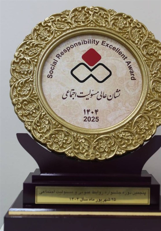 درخشش بانک ملی ایران در جشنواره روابط عمومی / دریافت نشان عالی مسئولیت اجتماعی