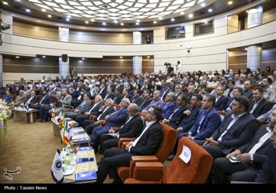 تجلیل از صادرکنندگان برتر استان چهارمحال و بختیاری