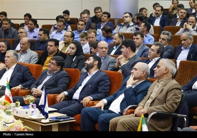 تجلیل از صادرکنندگان برتر استان چهارمحال و بختیاری