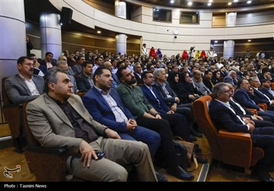 تجلیل از صادرکنندگان برتر استان چهارمحال و بختیاری