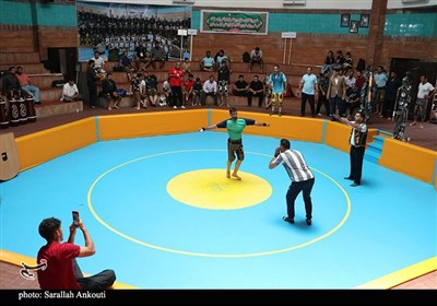 رقابت 60 ورزشکار باستانی کار در رقابت‌های کشوری زورخانه‌ای در کرمان