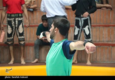 رقابت 60 ورزشکار باستانی کار در رقابت‌های کشوری زورخانه‌ای در کرمان