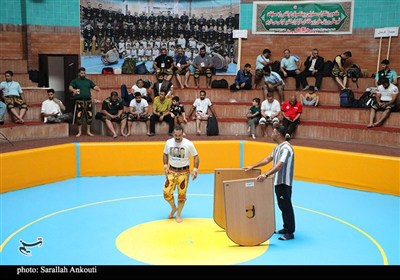 رقابت 60 ورزشکار باستانی کار در رقابت‌های کشوری زورخانه‌ای در کرمان