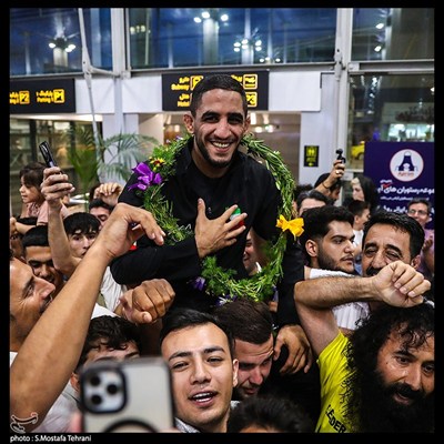 ورود تیم ملی کشتی آزاد به ایران