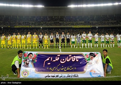 دیدار تیمهای فوتبال فجر شهید سپاسی و ذوب آهن