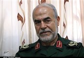 معاون سیاسی سپاه: ملت ایران تسلیمناپذیر است