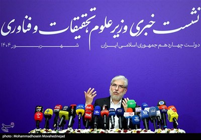 نشست خبری وزیر علوم ، تحقیقات و فناوری