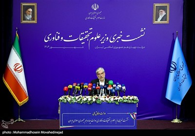 نشست خبری وزیر علوم ، تحقیقات و فناوری