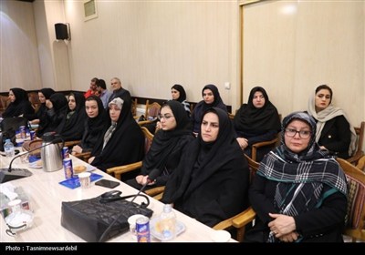 هم‌اندیشی استاندار اردبیل با نخبگان و ایثارگران برای ترسیم نقشه توسعه استان