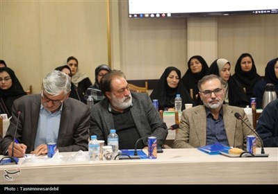 هم‌اندیشی استاندار اردبیل با نخبگان و ایثارگران برای ترسیم نقشه توسعه استان
