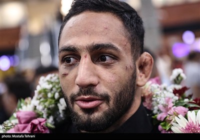 Иранский народ приветствует чемпионов своей страны по вольной борьбе