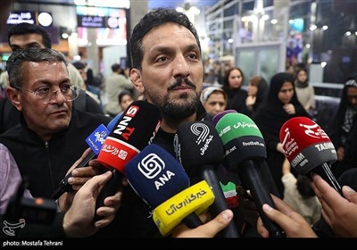 Иранский народ приветствует чемпионов своей страны по вольной борьбе